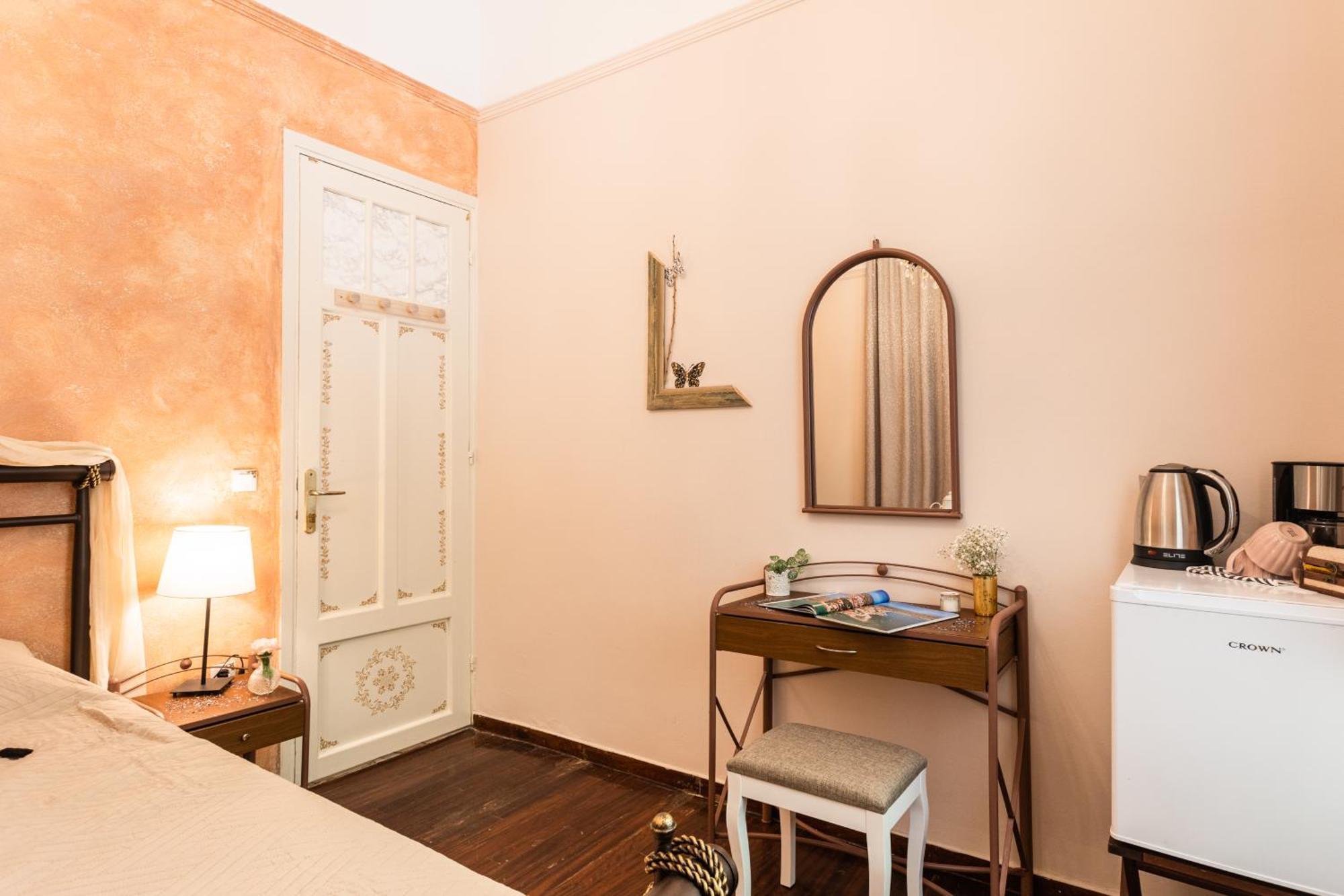 Alegria Simple Economy Rooms Атина Екстериор снимка