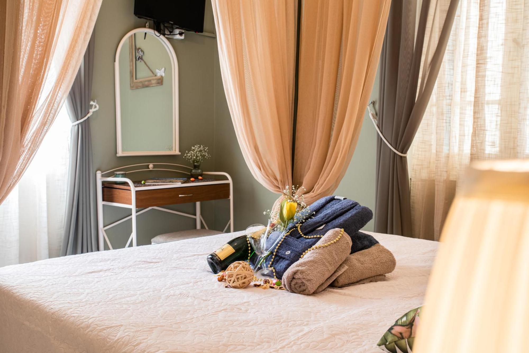 Alegria Simple Economy Rooms Атина Екстериор снимка