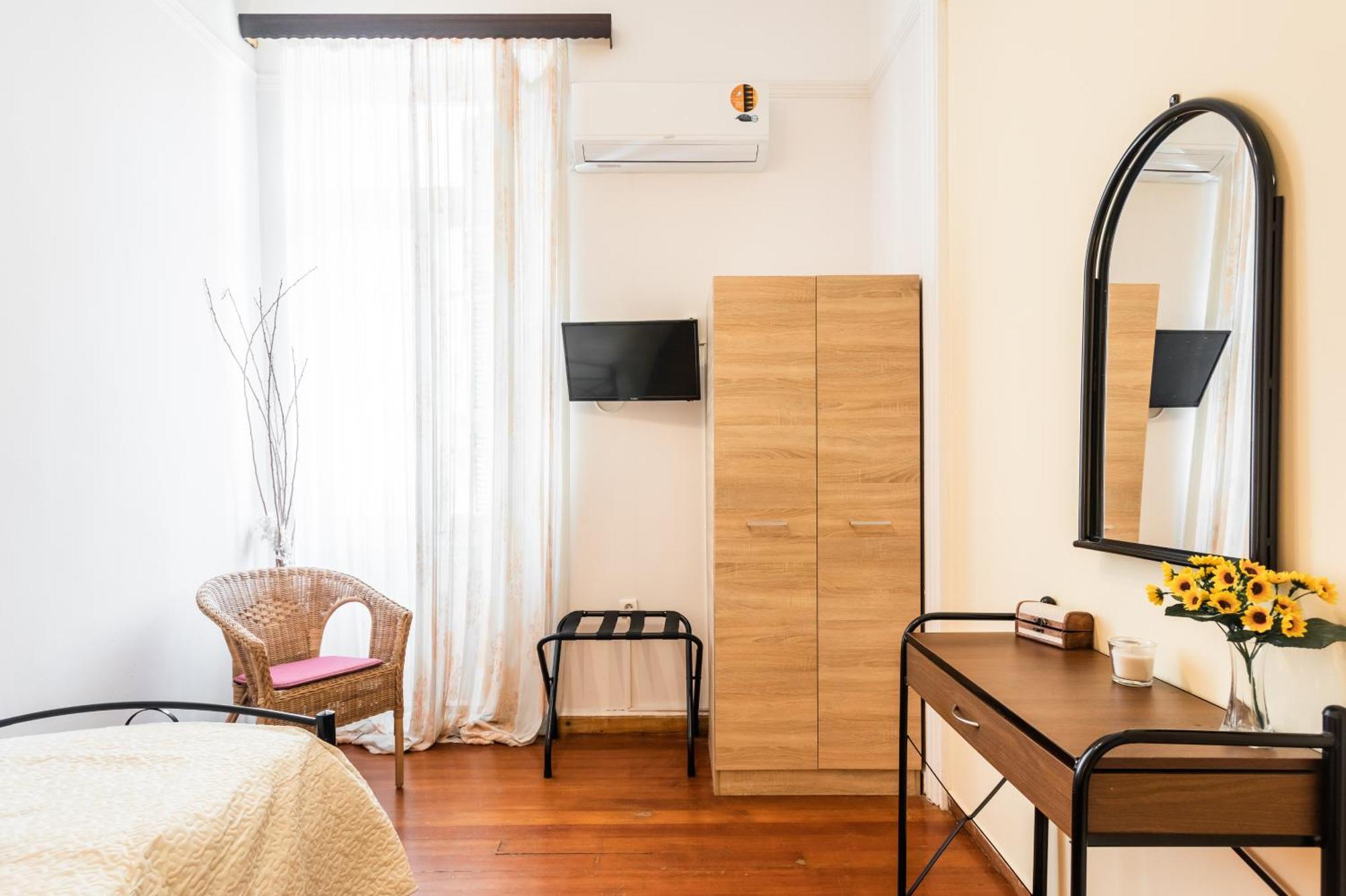 Alegria Simple Economy Rooms Атина Екстериор снимка
