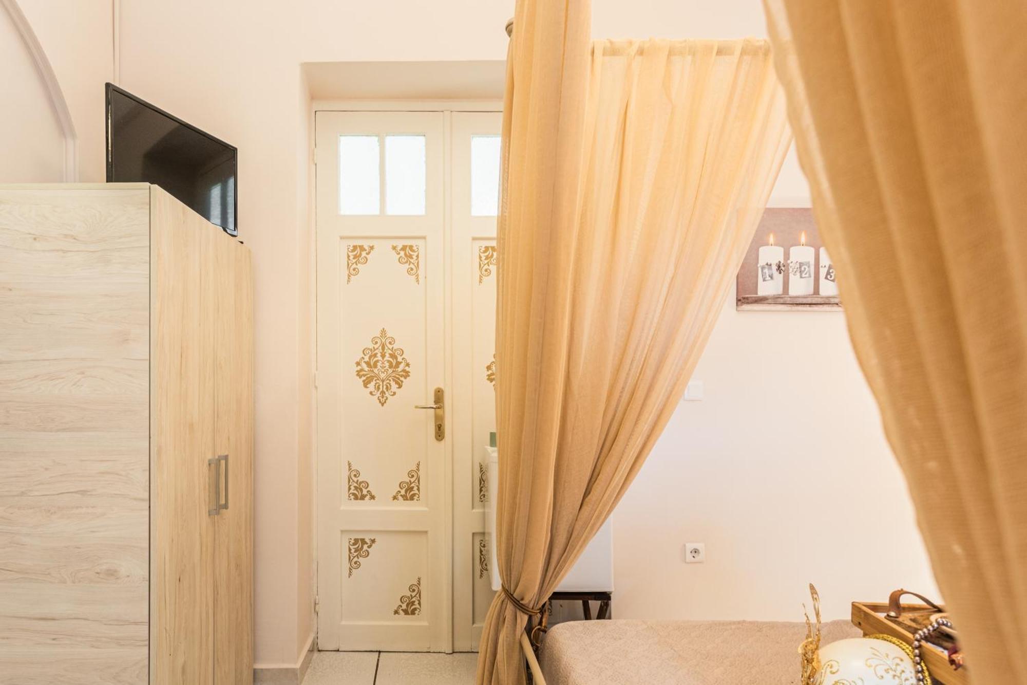 Alegria Simple Economy Rooms Атина Екстериор снимка